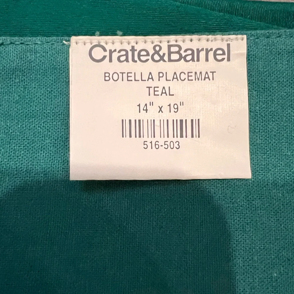 Crate & Barrel Set of 6 Botella Placemats and 6 Matching Napkins in Teal
